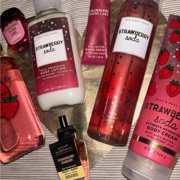 NEW Bath & Body Works Strawbery Soda + Free Gifts! - Picture 3 of 6